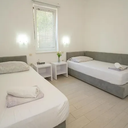 Garden Resort - Apartments Maslina Potocnica Esterno foto